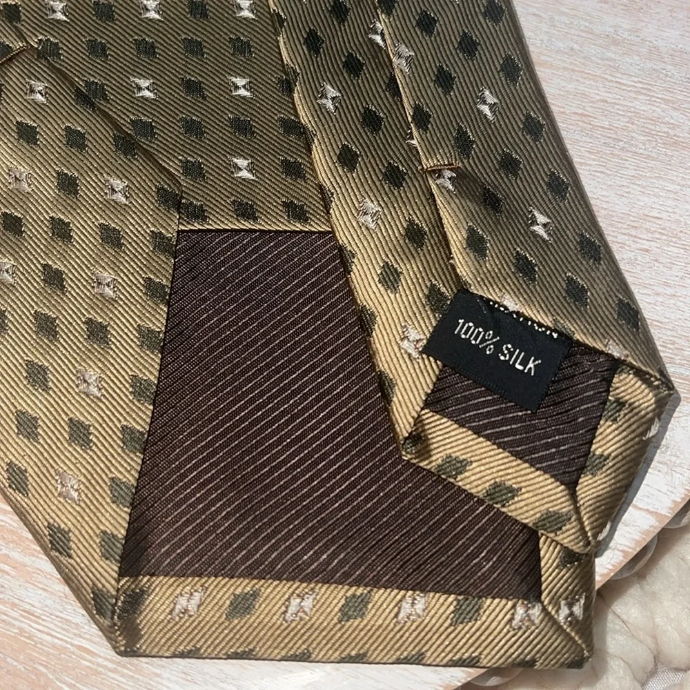 Calvin Klein Men's Olive Green‎ Patterned Silk Tie Classic Elegant Necktie